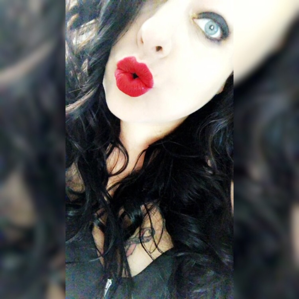 Meet your Posher, Brandi